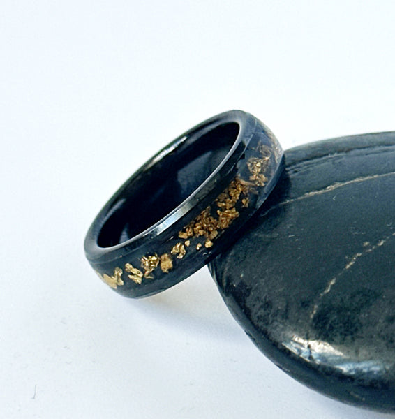 22 Carat Scottish Gold & Black Ceramic Inlay Ring