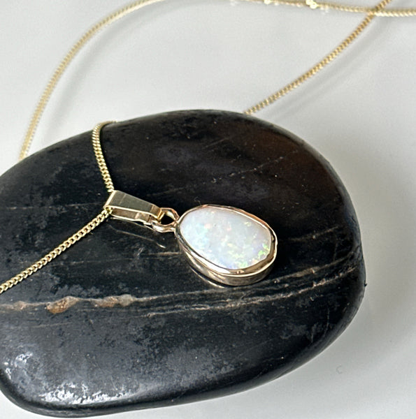 9 Carat Gold Solid Coober Pedy Opal Pendant Necklace