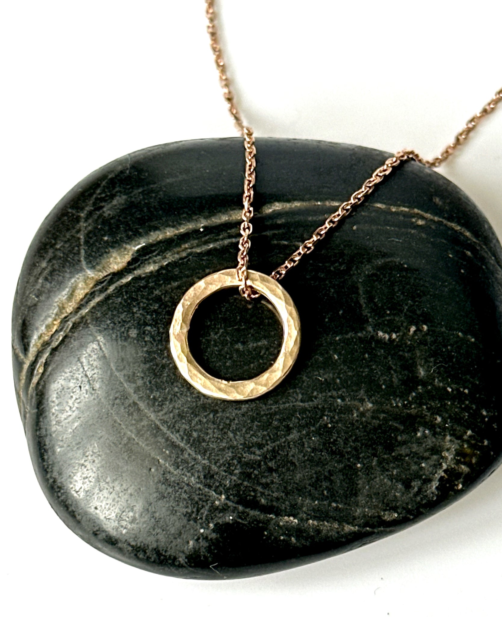 14 ct Gold Filled Circle Pendant Necklace