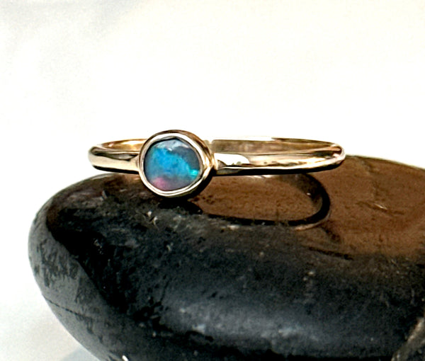 9 Carat Gold Solid Lightning Ridge Opal Ring