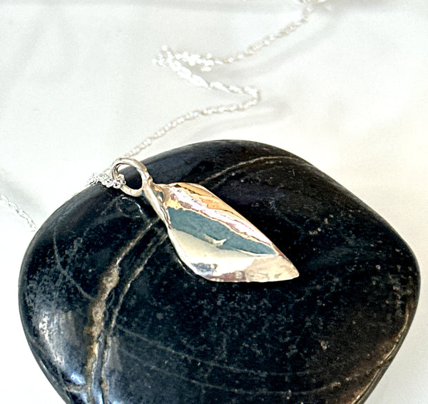 Coober Pedy Shell Opal Silver Pendant Necklace