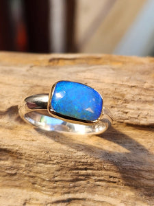 Solid Mintabie Opal 9 carat Gold & Silver Ring