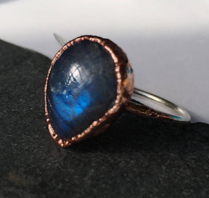 Teardrop Labradorite Sterling Silver & Copper Ring, size R, US ring size 8 5/8 - Glitter and Gem Jewellery