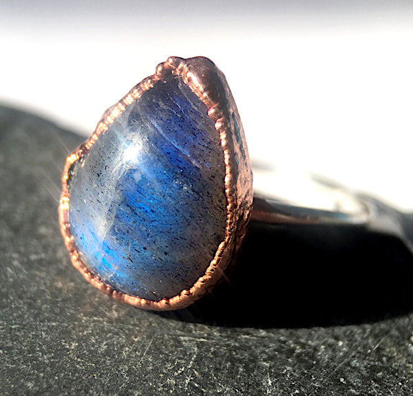 Teardrop Labradorite Sterling Silver & Copper Ring, size R, US ring size 8 5/8 - Glitter and Gem Jewellery