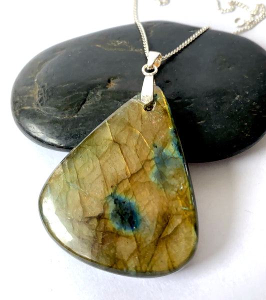 Labradorite Sterling Silver Pendant Necklace - Glitter and Gem Jewellery