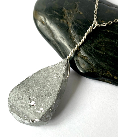 Silver Electroplated Quartz Pendant Necklace