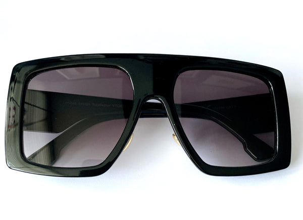Oversized Vintage style black framed Sunglasses