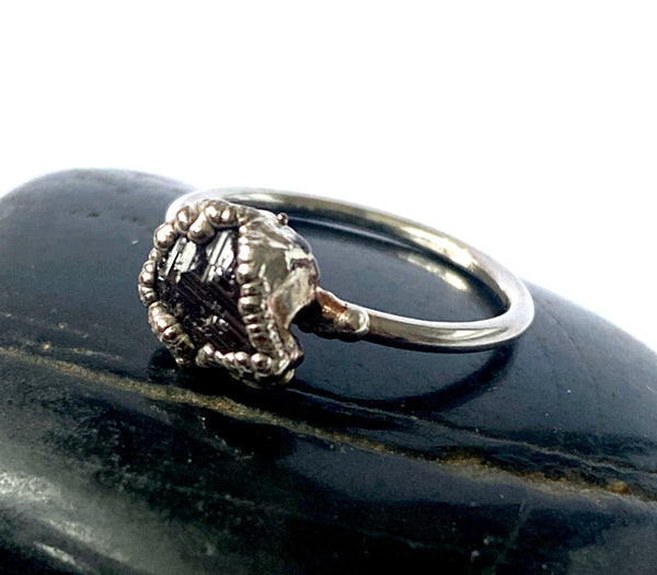 Etched Garnet Silver Ring